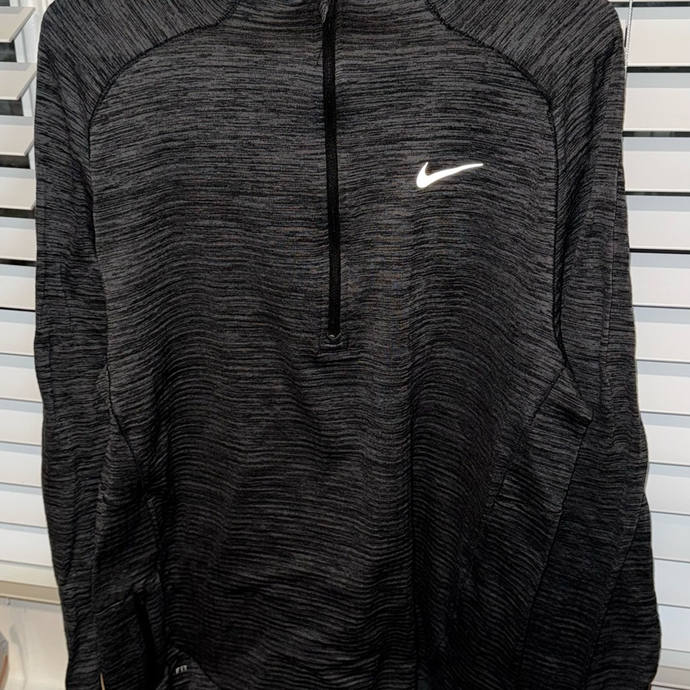 Nike Gray Dri-FIT Top Size L